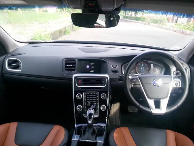 Volvo S60 cross3