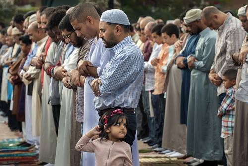Eid, Eid ul Adha, Eid ul Adha 2016, eid mubarak, eid mubarak images, eid 2016, eid greetings, Eid Namaz