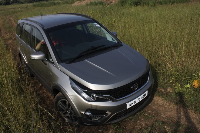tata-hexa-front-first-quarter