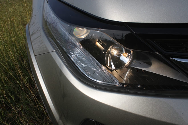 tata-hexa-headlamp