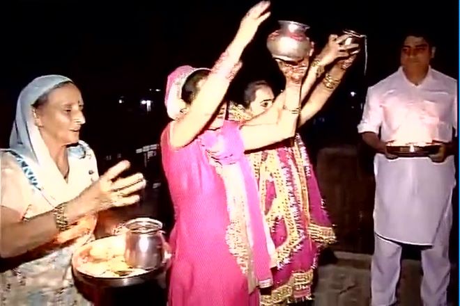 karva chauth, karwa chauth, karva chauth 2016, karwa chauth 2016, karwa chauth katha