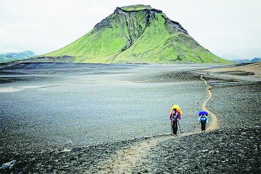 Laugavegurinn Fimmvorduhals Pass