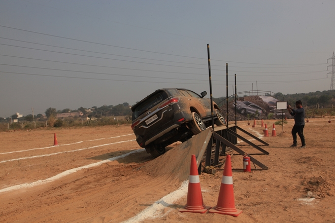 toyota-fortuner-off-road-review-2