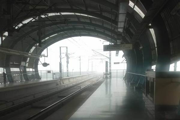  delhi smog, delhi pollution, arvind kejriwal, delhi smog solution, arvind kejriwal politics, delhi, delhi air, air pollution, smog, smog delhi, delhi smog reasons, delhi pollution reasons, aap, aap politics, arvind kejriwal lie, arvind kejriwal liar, delhi news, delhi weather, delhi weather today, odd even, odd even scheme, delhi school, delhi sky, delhi temperature, delhi future, future of delhi