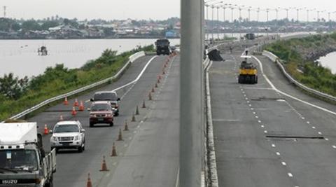 The surprise move to cancel the agreements with Infrastructure Leasing and Financial Services Ltd to build 76-km-long expressway came yesterday after a meeting of the Development and Finance Committees of Legislature-Parliament. (Representative image: Reuters)