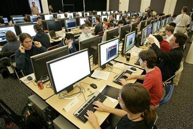 Greg Becker, chief executive of Silicon Valley Bank, a lender to venture capital-backed companies, predicted that between 30 to 45 venture capital-backed technology companies could go public in 2017, compared to 15 in 2016. (Reuters)