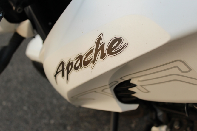 tvs-apache-rtr-200-4v-tank-logo