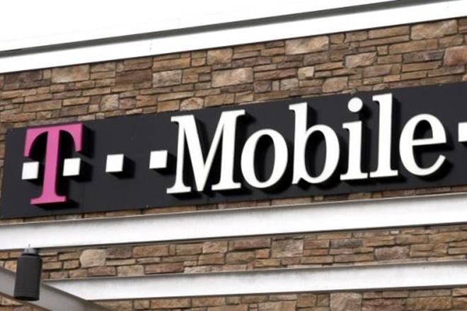 The rejection of T-Mobile's patent is the latest in the growing number of software patents applications being turned down by Indian patent office. (Reuters)