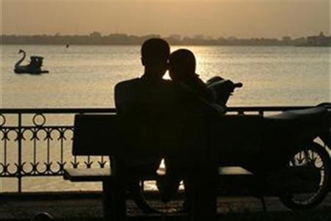 Hug Day 2017, Hug Day, Valentine's Day 2017, Valentine's Day