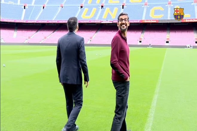 sundar pichai fc barcelona, pichai barcelona, sundar pichai lionel messi, pichai messi, pichai footbal, messi football, google sundar pichai, google ceo, google barcelona, google fc barcelona, barca, real madrid, messi, luis suarez, mwc 2017, mobile world congress, mwc barcelona, sundar pichai messi