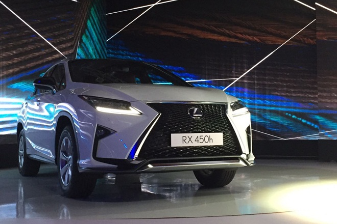 The Lexus RX 450h is available in two variants, the RX Luxury priced at Rs 1.07 crore and the RX F-Sport with a price tag of Rs 1.09 crore, ex-showroom, Delhi.