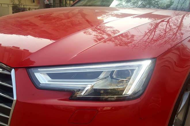 Audi A4 30 TFSI gets sharp LED headlamps with a dynamic DRL design that resembles the R8's headlamp cluster.