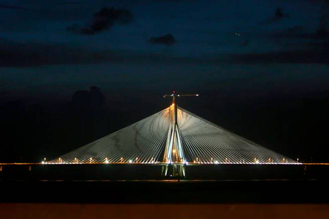 Dhola Sadiya, iconic bridges, iconic indian bridges, India's engineering marvels, engineering marvels, Mahatma Gandhi Setu, Bandra-Worli Sea Link, Godavari Bridge, Godavari Arch Bridge, Pamban Bridge, New Yamuna Bridge, Howrah Bridge