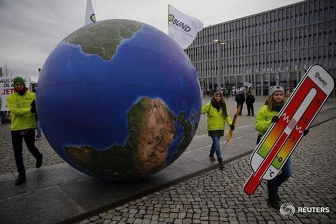 Donald Trump, Psris climate change agreement, Paris accord , Climate Change, UNFCCC, Donald Trump