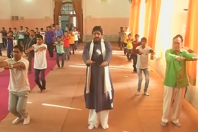 Lucknow's Shia PG College begins yoga classes