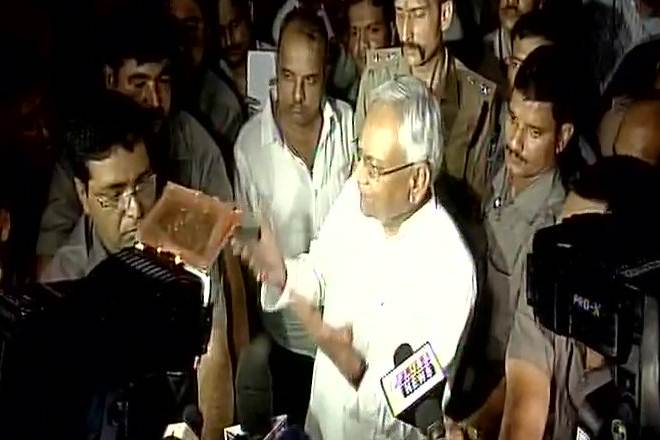 Nitish kumar resigns, Nitish Kumar, nitish kumar quits, nitish kumar resigned, bihar cm quits, Lalu yadav, Lalu nitish, Tejashwi Yadav, Nitish Tejashwi, narendra modi nitish, narendra Modi