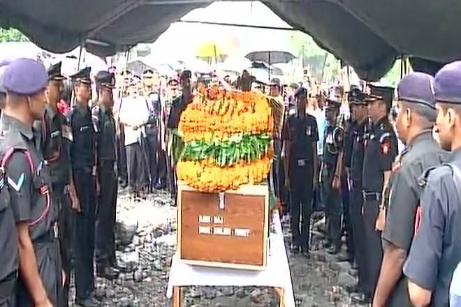 shopian, shopian encounter, Major Kamlesh Pandey, Jannu and Kashmir, Sepoy Tanzin Chhultim, Sepoy Tanzin Chhultim himachal pradesh, himachal pradesh, uttrakhand, Mehbooba Mufti, Mehbooba Mufti j&K, mehbooba mufti, J&k news