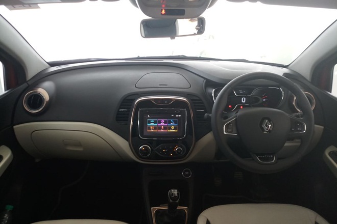 Renault Captur dashboard
