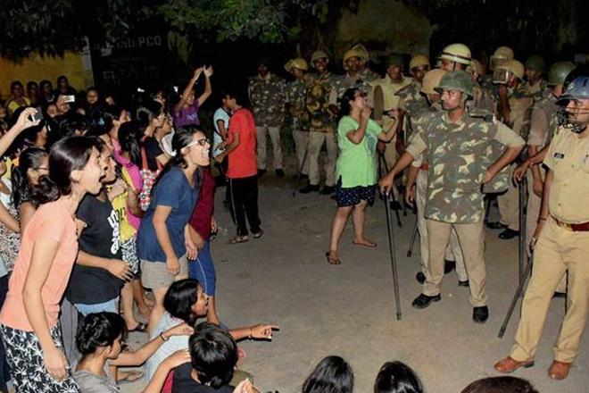 BHU crackdown, Banaras Hindu University, yogi adityanath, Uttar Pradesh government, BHU protest,