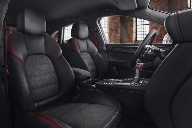 Porsche Macan Turbo Exclusive Edition cabin