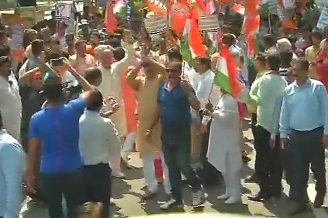 Yogi Adityanath, Yogi Adityanath Kerala, Yogi Adityanath Kerala Visit, Yogi Adityanath Kerala Visit Live, BJP, Amit Shah, Jan Raksha Yatra, Kannur, Bharatiya Janata Party, Pinarayi Vijayan, Kerala government, news