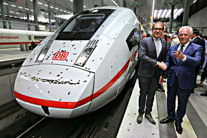Hydrogen-powered trains, Hydrogen trains, Commuters in northern Germany, Alstom