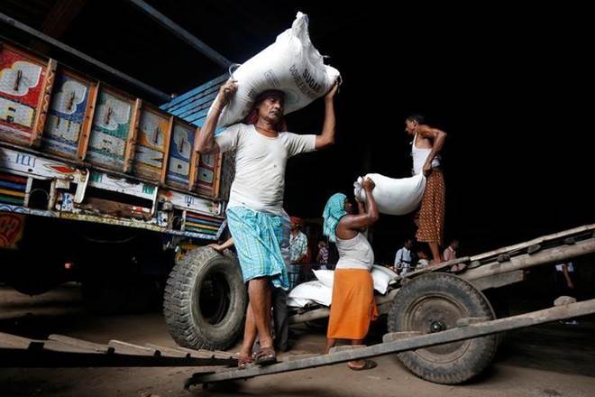 isma, indian sugar, lower duty, indian sugar in bangladesh, indian sugar in sri lanka, higher output estimates, levys import duty