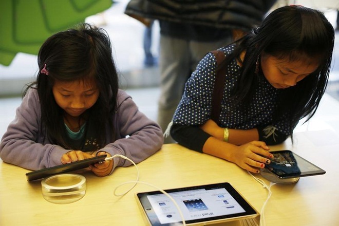 technology, technology news, technology for kids, technology for mankind, kids behaviour, indoor games, outdoor games, children multi-task, kids use technology, children use technology