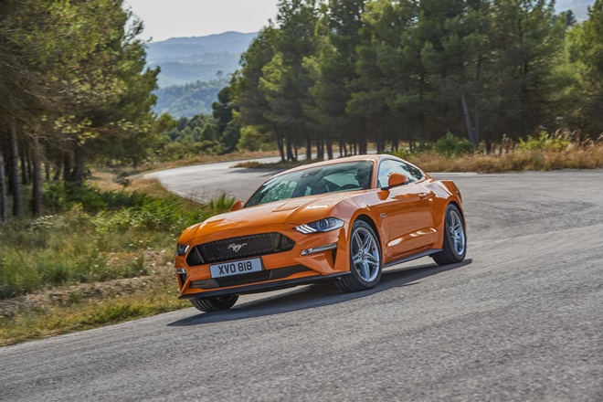 The European spec 2018 Ford Mustang GT also comes in a convertible version