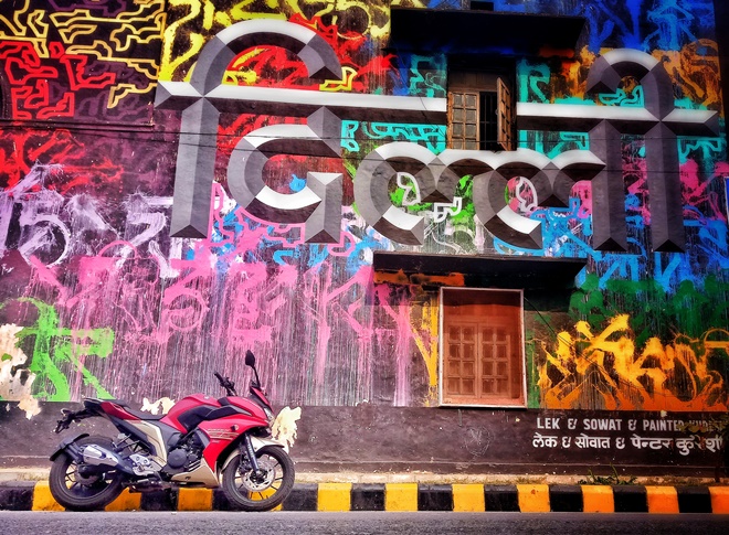 Yamaha Fazer 25 is in love with streets of Delhi