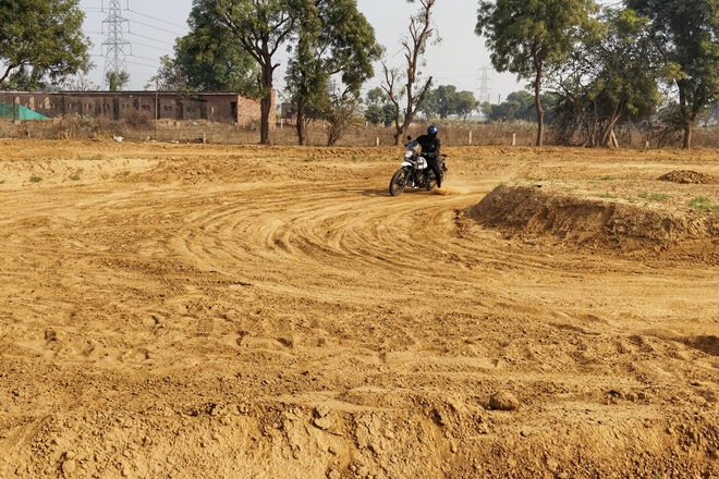 Royal Enfield Himalayan BSIV Review 
