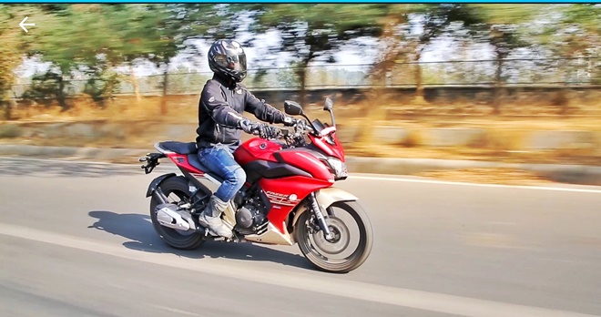 Yamaha Fazer 25 riding posture