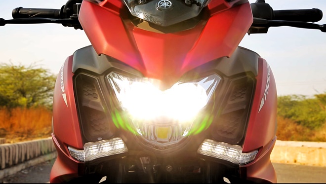 Yamaha Fazer 25 headlamp