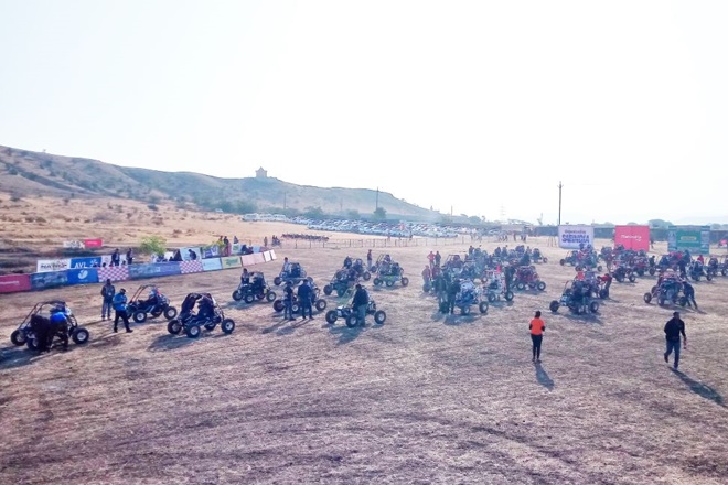 mBAJA SAEINDIA 2018 participants lined up for the endurance round