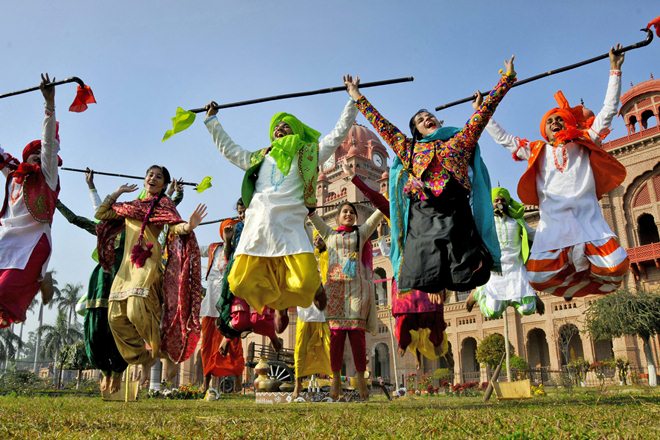 Lohri 2018, Happy Lohri, Lohri Songs, Lohri Images, happy lohri 2018, lohri celebrations in india, lohri celebrations in north india