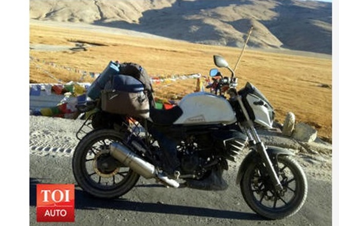 Mahindra Mojo UT300
