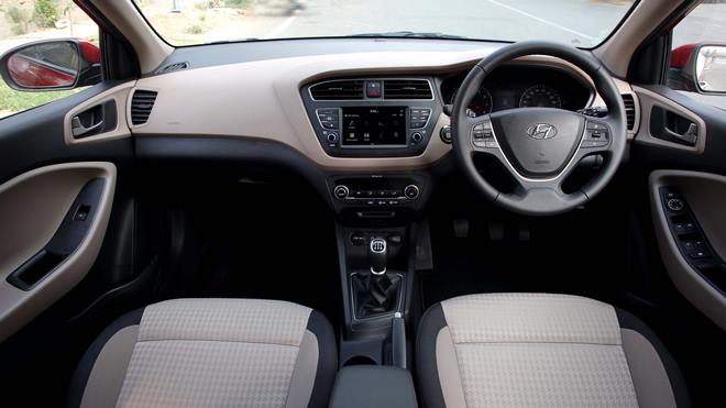 2018 Hyundai i20 facelift: 17.77 cm touchscreen infotainment system compatible with Apple Carplay and Android Auto