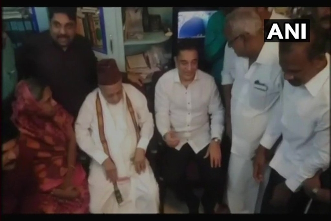 Visuals from Kamal Haasan at APJ Abdul Kalam's house & meeting his brother & sister-in-law in Rameswaram
