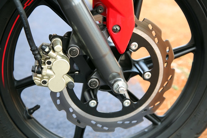 2018 TVS Apache RTR 160 front disc brake