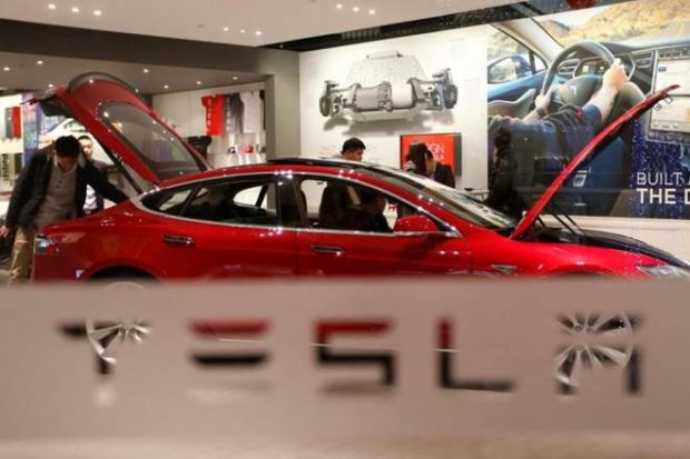 tesla, Elon Musk, Moody's, Moody's downgrades Tesla, Moody’s Investors Service, credit rating, Moody’s cut Tesla’s rating to B3