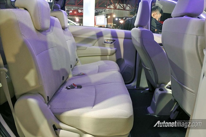 The third row seat of the 2018 Suzuki Ertiga is more proper than before. (Image: autonetmagz)