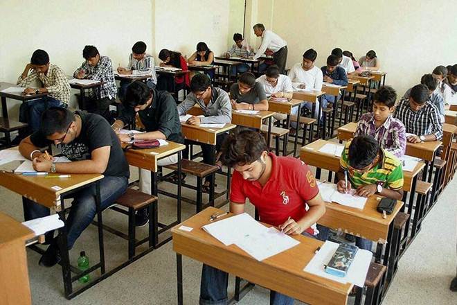 NEET 2018, NEET 2018 student of tamil nadu, 1000 rs for NEET tamil nadu student, NEET tamil nadu students, K Palaniswami, news on NEET, latest news on NEET