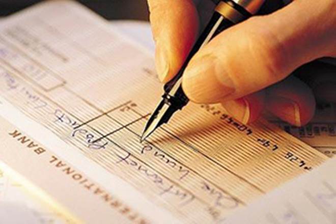 cheque bounce, what happens if cheque bounce, Negotiable Instruments bill, cheque bounce offence, Shiv Pratap Shukla, cheque dishonour cases,