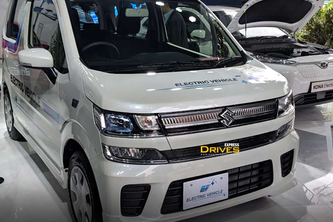 Suzuki electric vehicle prototype at MOVE summit