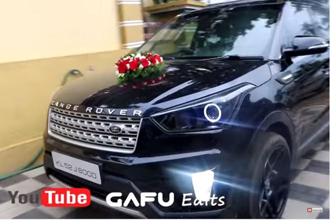 A pre-facelift Hyundai Creta transformed to a Range Rover.