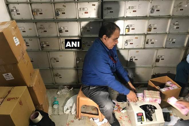 Chandni Chowk, private vault, 350 lockers, Income Tax Department, Chandni Chowk dry fruits shop, vault operation india news