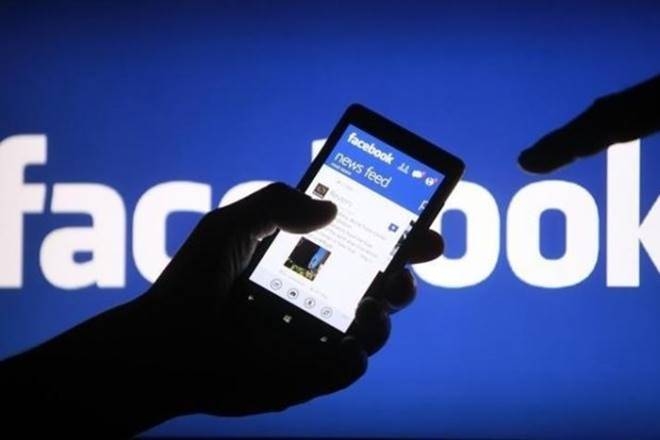 stop Facebook tracking your location, Facebook data breach, facebook tracking location ,Facebook tracking location on Android, Facebook tracking location on apple, Facebook iphone, Facebook apple, Location tracking, location tagging