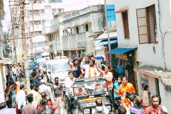 Union Minister Babul Supriyo campaigning at Asansol (Image: BJP)