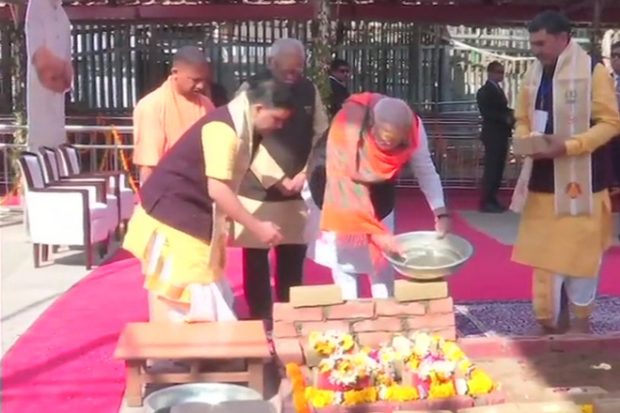 Modi in Varanasi, Modi in Kanpur, Kashi Vishwanath Corridor