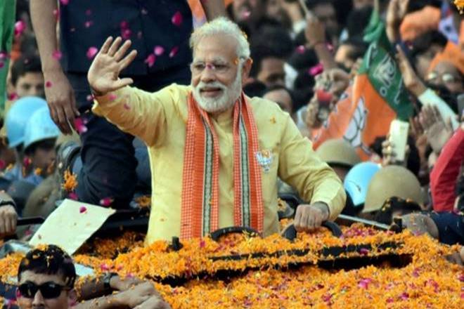 Modi varanasi roadshow live, modi roadshow live, pm modi varanasi